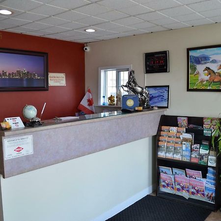 Lincoln Motel Sturgeon Falls Dış mekan fotoğraf