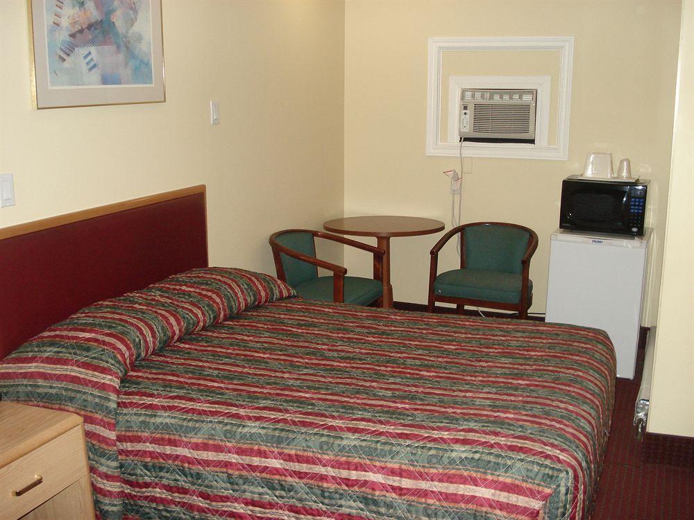 Lincoln Motel Sturgeon Falls Dış mekan fotoğraf