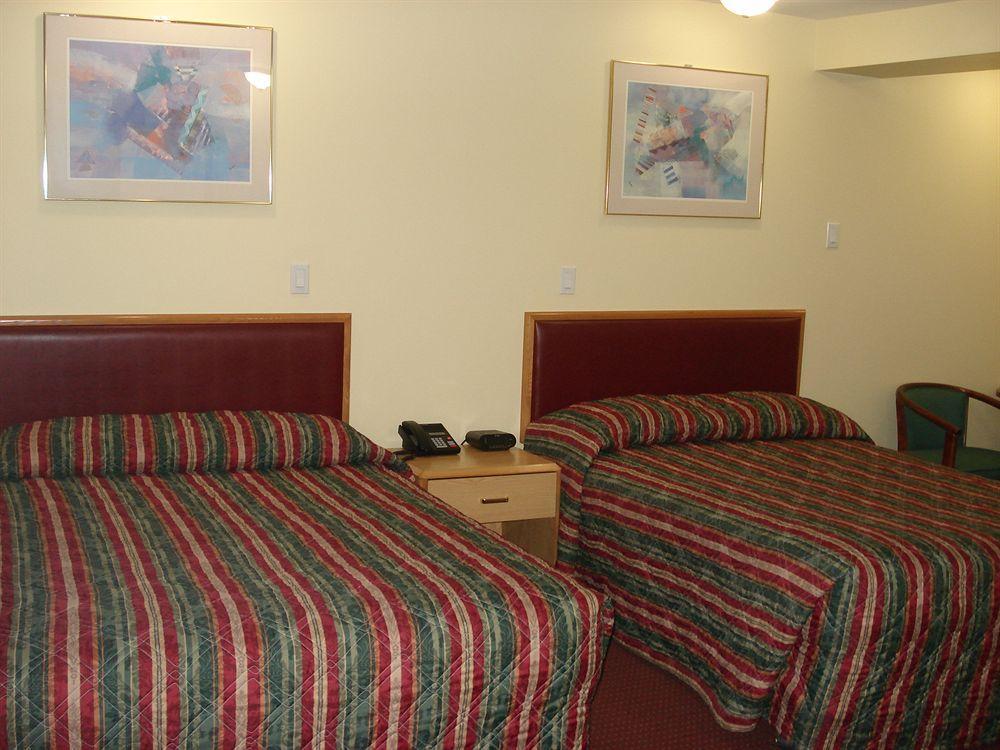 Lincoln Motel Sturgeon Falls Dış mekan fotoğraf