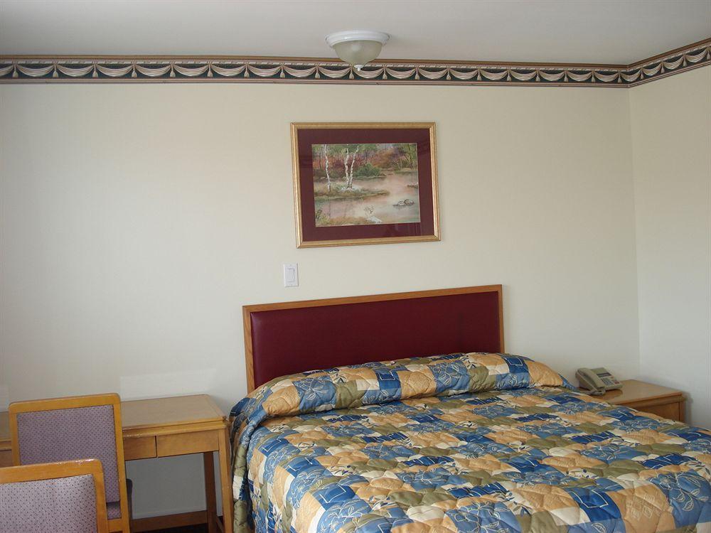 Lincoln Motel Sturgeon Falls Dış mekan fotoğraf