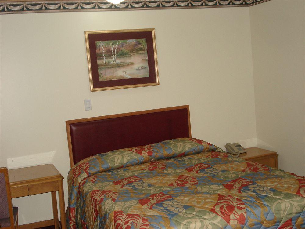 Lincoln Motel Sturgeon Falls Dış mekan fotoğraf