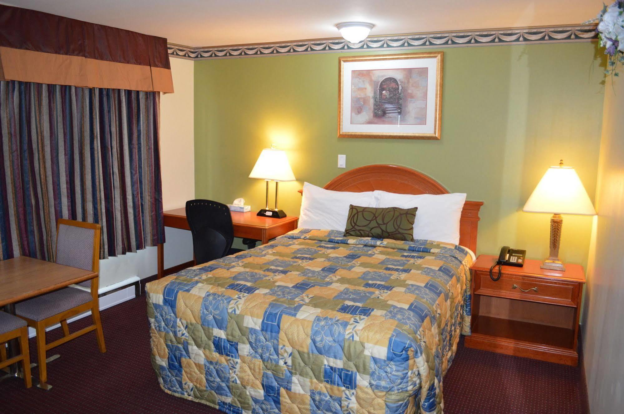 Lincoln Motel Sturgeon Falls Dış mekan fotoğraf
