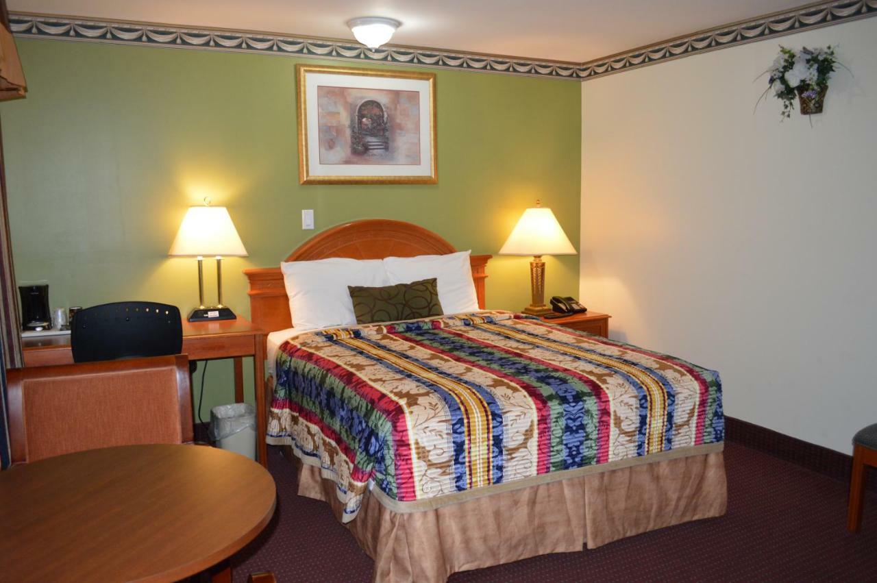 Lincoln Motel Sturgeon Falls Dış mekan fotoğraf