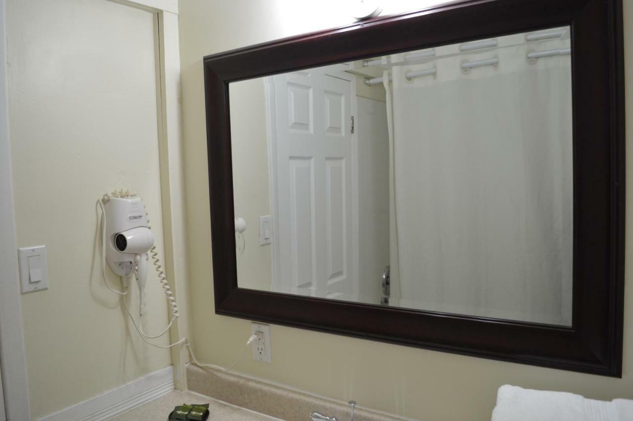 Lincoln Motel Sturgeon Falls Dış mekan fotoğraf